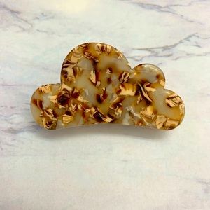 Brand new hair claw 3”width